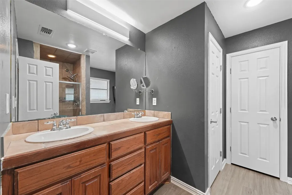 305 Ashwood Street Azle TX 76020