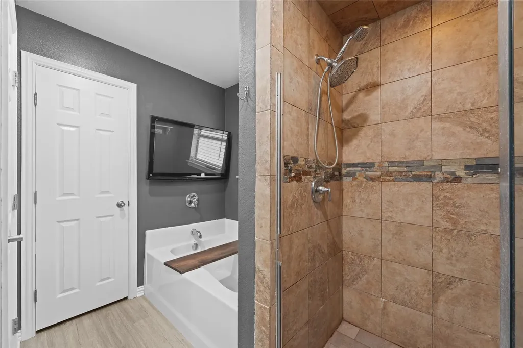 305 Ashwood Street Azle TX 76020