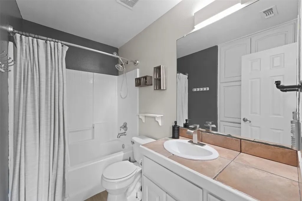 305 Ashwood Street Azle TX 76020