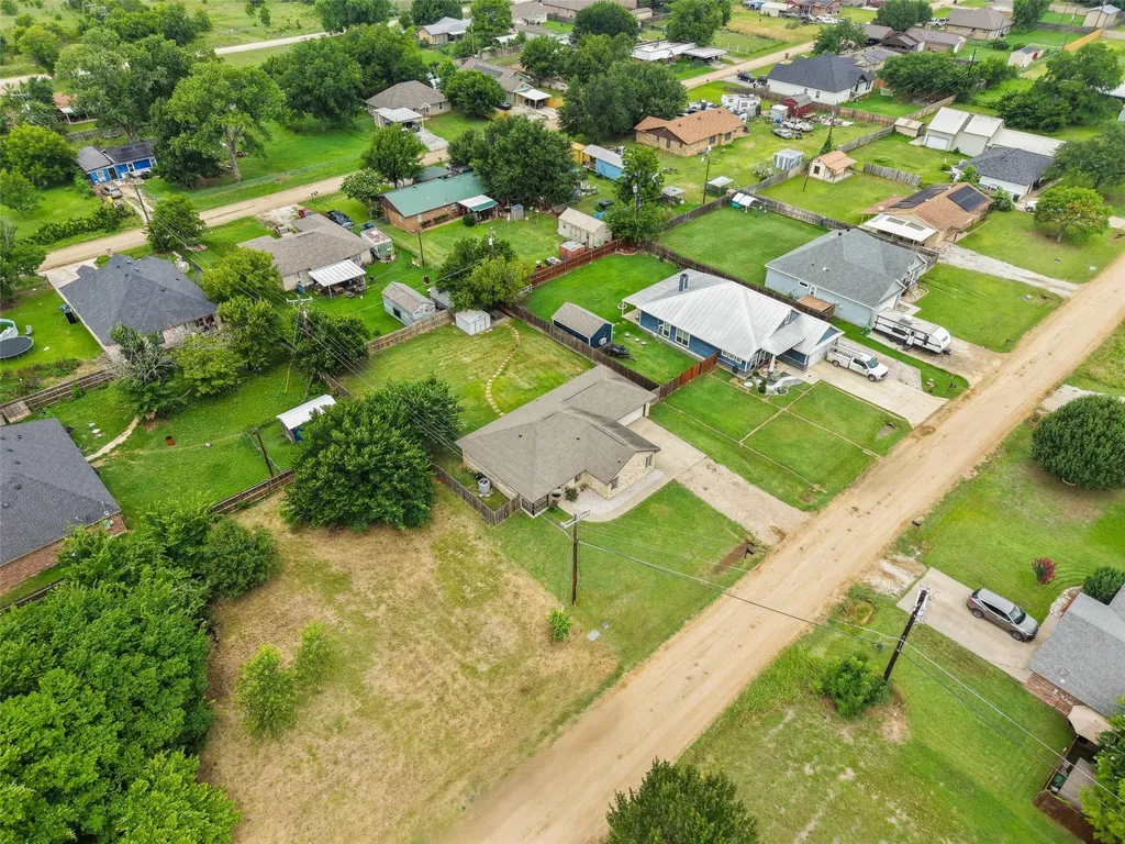 305 Ashwood Street Azle TX 76020