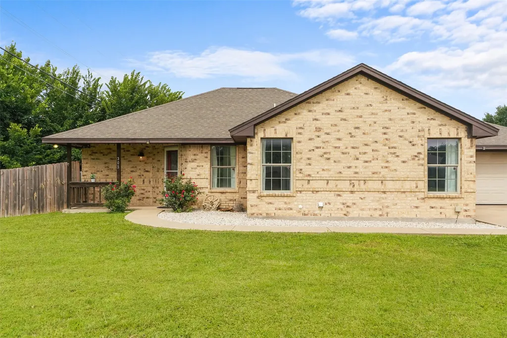 305 Ashwood Street Azle TX 76020
