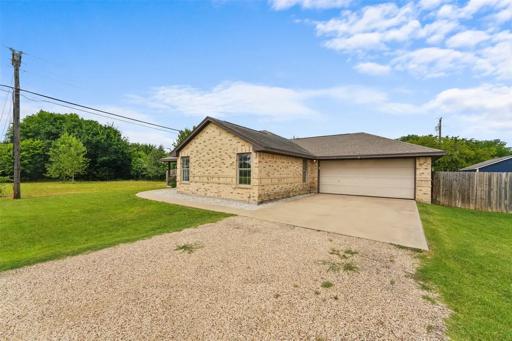 305 Ashwood Street Azle TX 76020