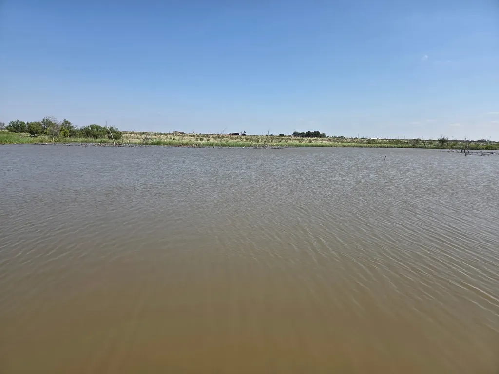 613-B N Access Road Tye TX 79603