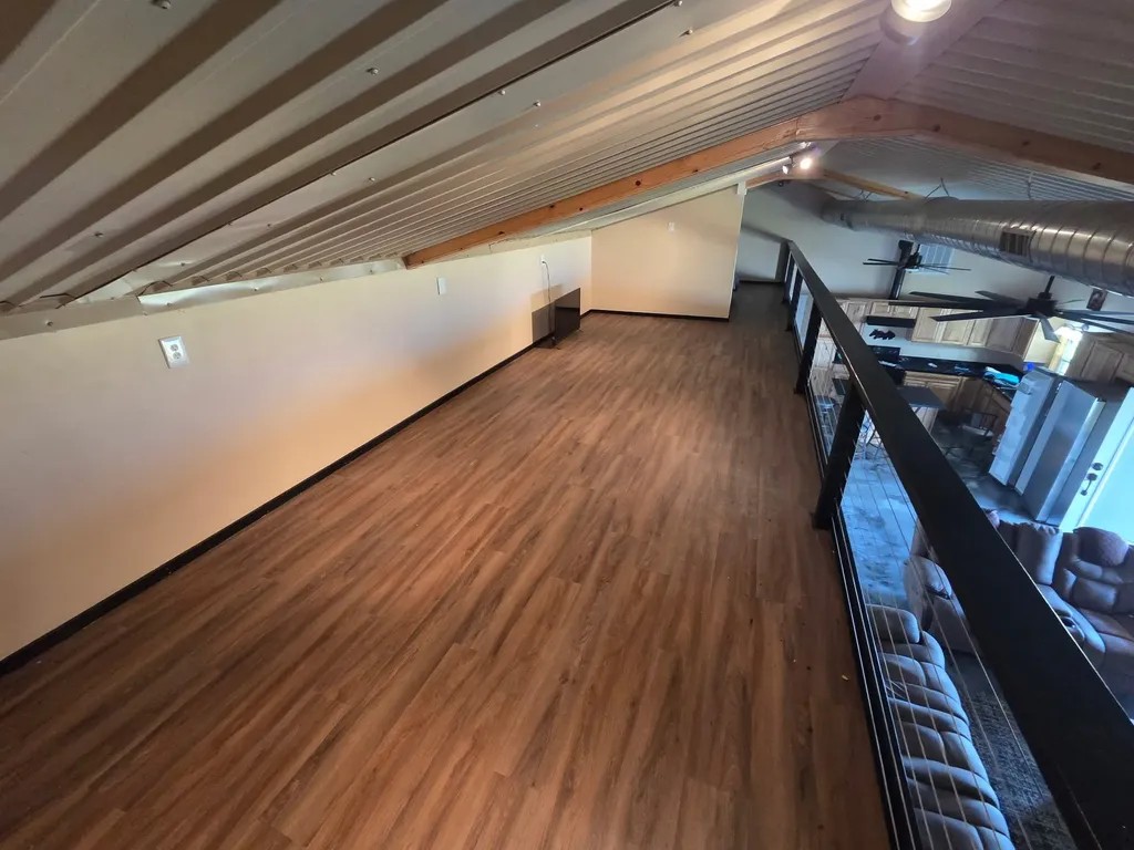 613-B N Access Road Tye TX 79603
