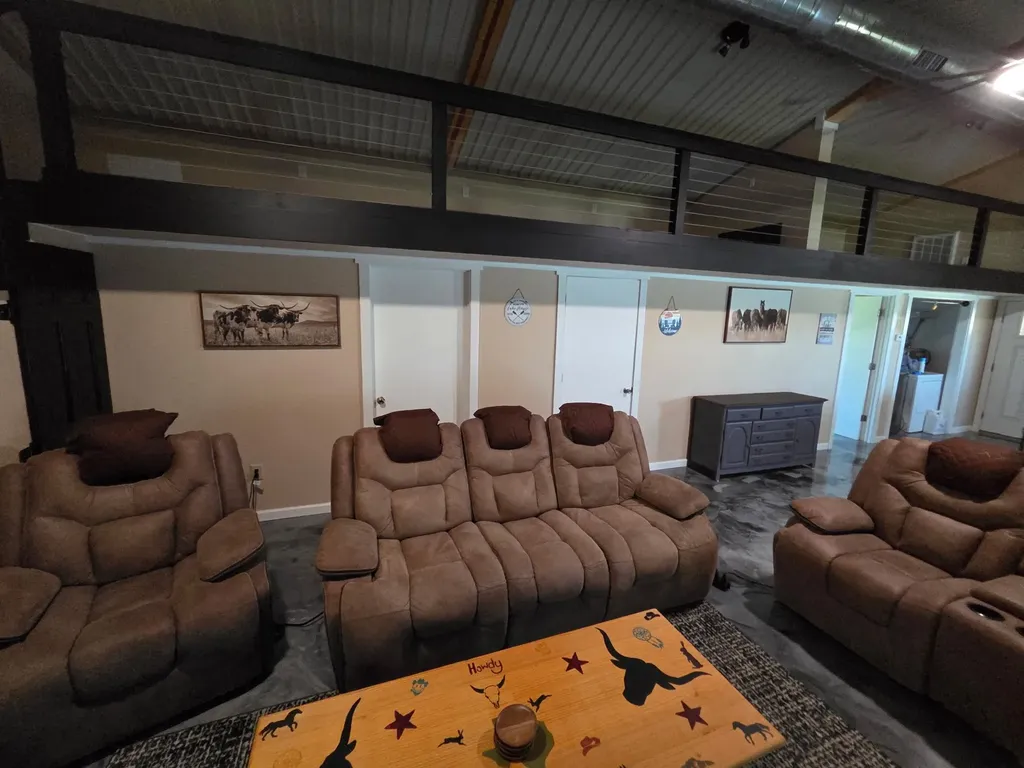 613-B N Access Road Tye TX 79603
