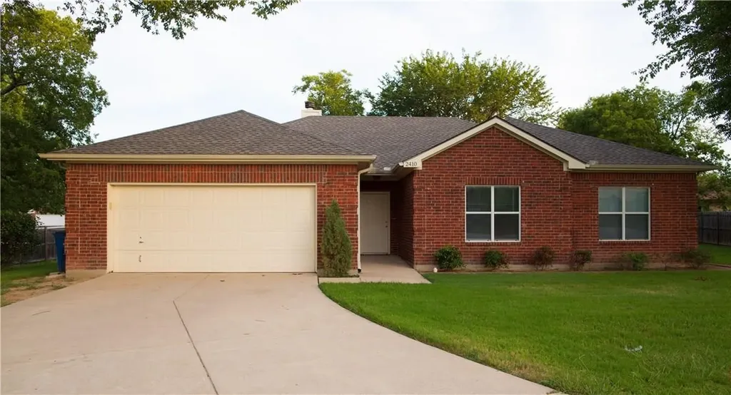 2410 South Forest Hill Corinth TX 76210