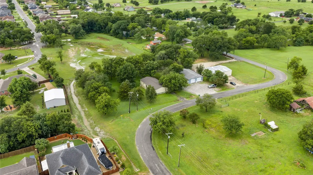 830 Pearce Drive Pottsboro TX 75076