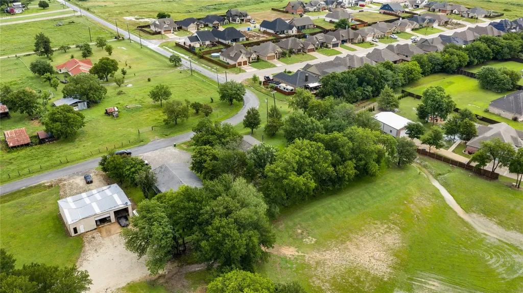 830 Pearce Drive Pottsboro TX 75076