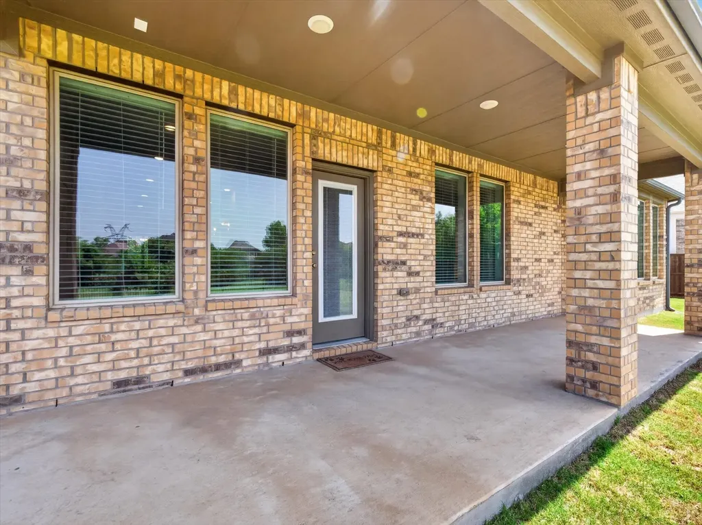 6417 Dolan Falls Drive Northlake TX 76226