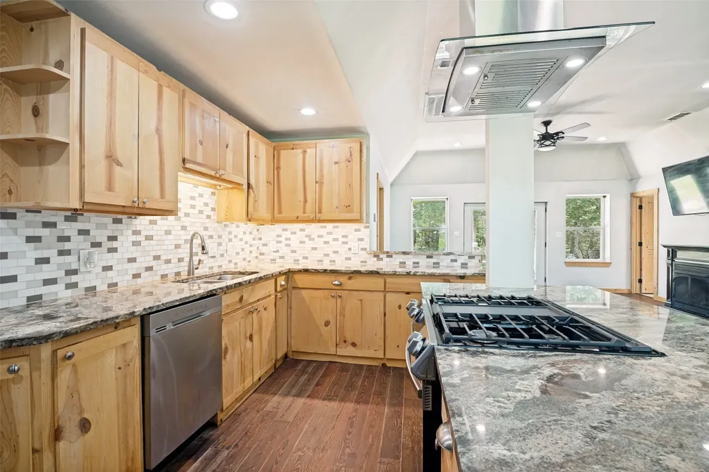 16051 County Road 341 Terrell TX 75161