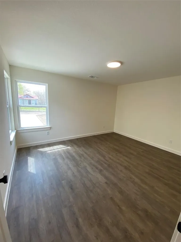 610 E Texas Street Denison TX 75021