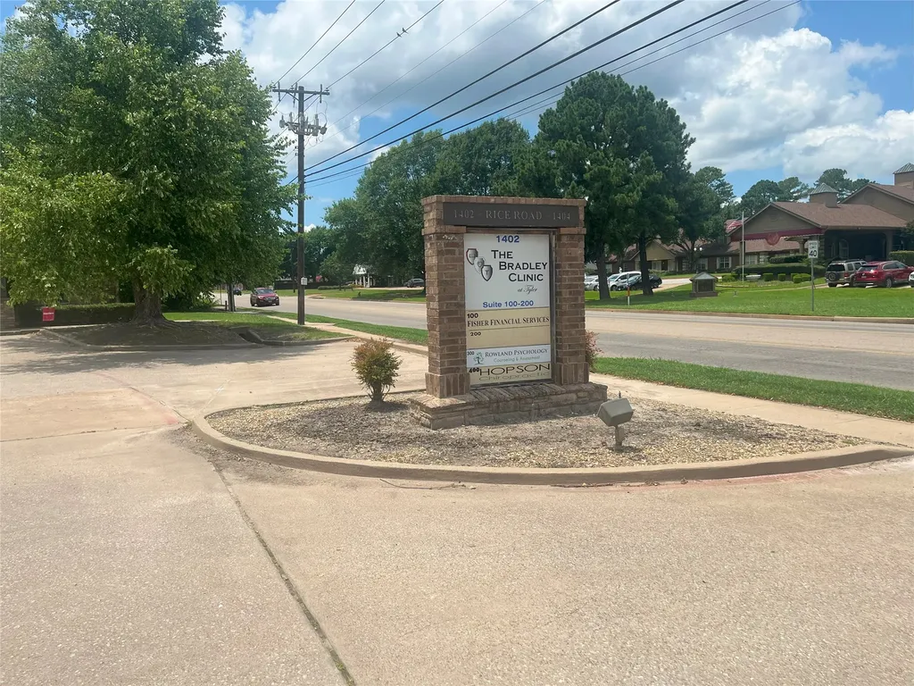 1404 Rice Road Tyler TX 75703