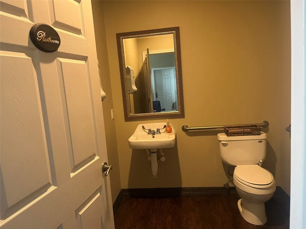 1404 Rice Road Tyler TX 75703