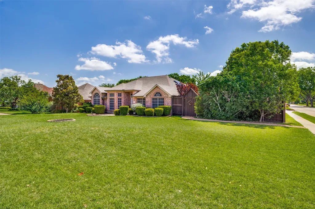 2100 Los Rios Boulevard Plano TX 75074