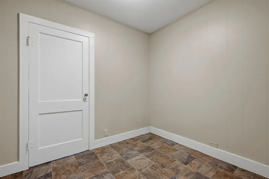 408 S Tone Avenue Denison TX 75020