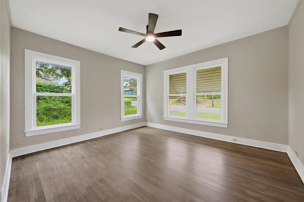 408 S Tone Avenue Denison TX 75020
