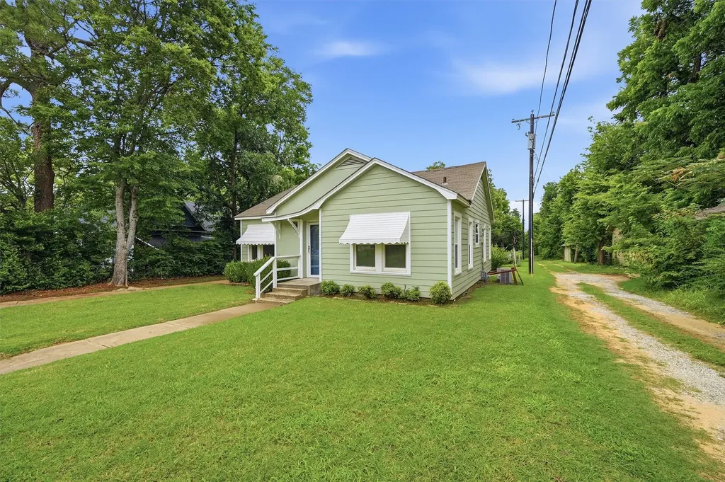 408 S Tone Avenue Denison TX 75020