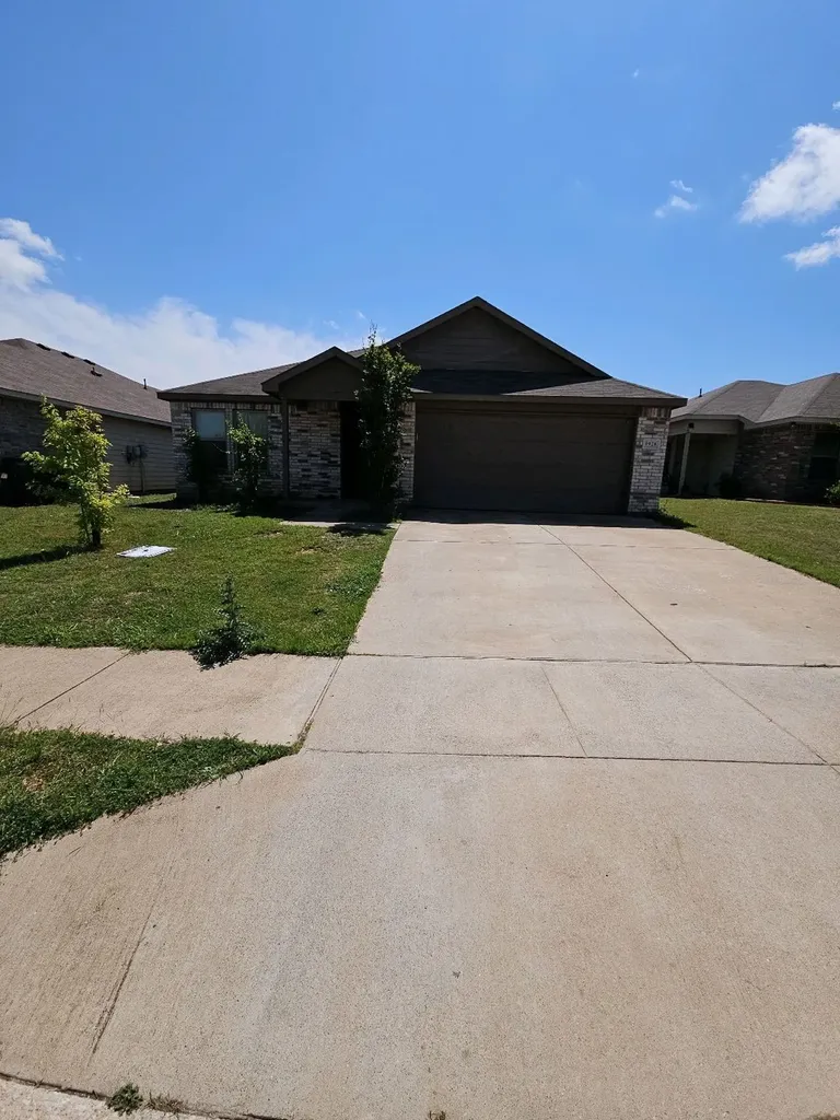1928 Alanbrook Drive Fort Worth TX 76140
