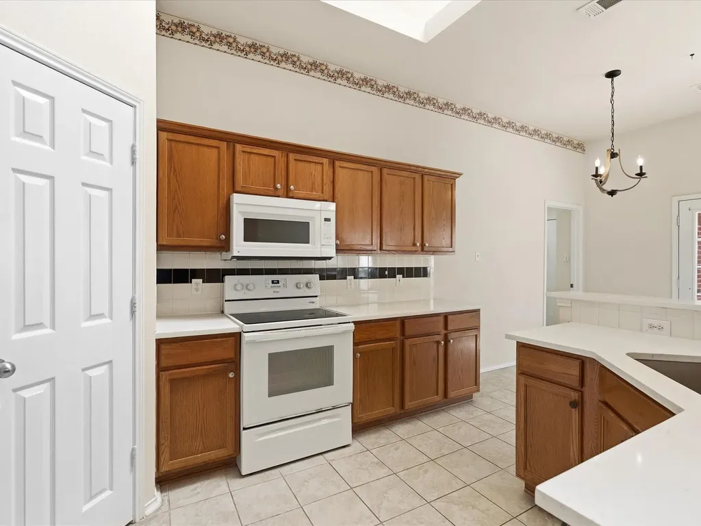 3860 Gillespie Drive Carrollton TX 75010