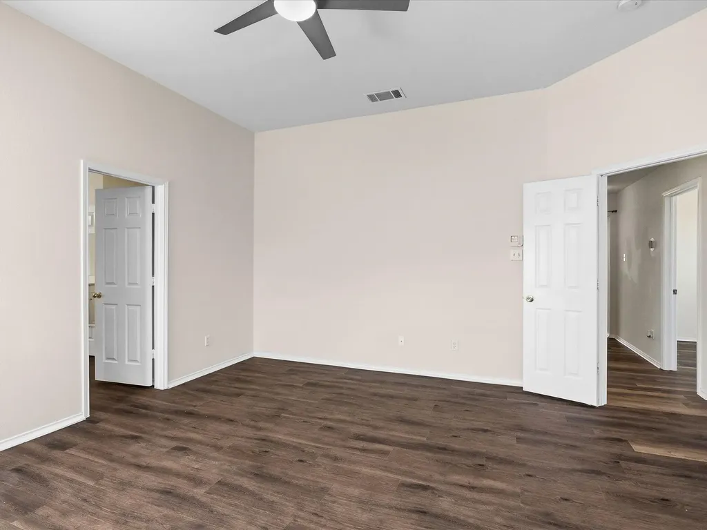 3860 Gillespie Drive Carrollton TX 75010