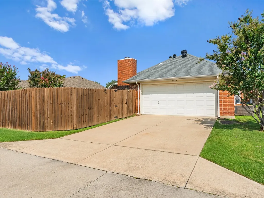 3860 Gillespie Drive Carrollton TX 75010