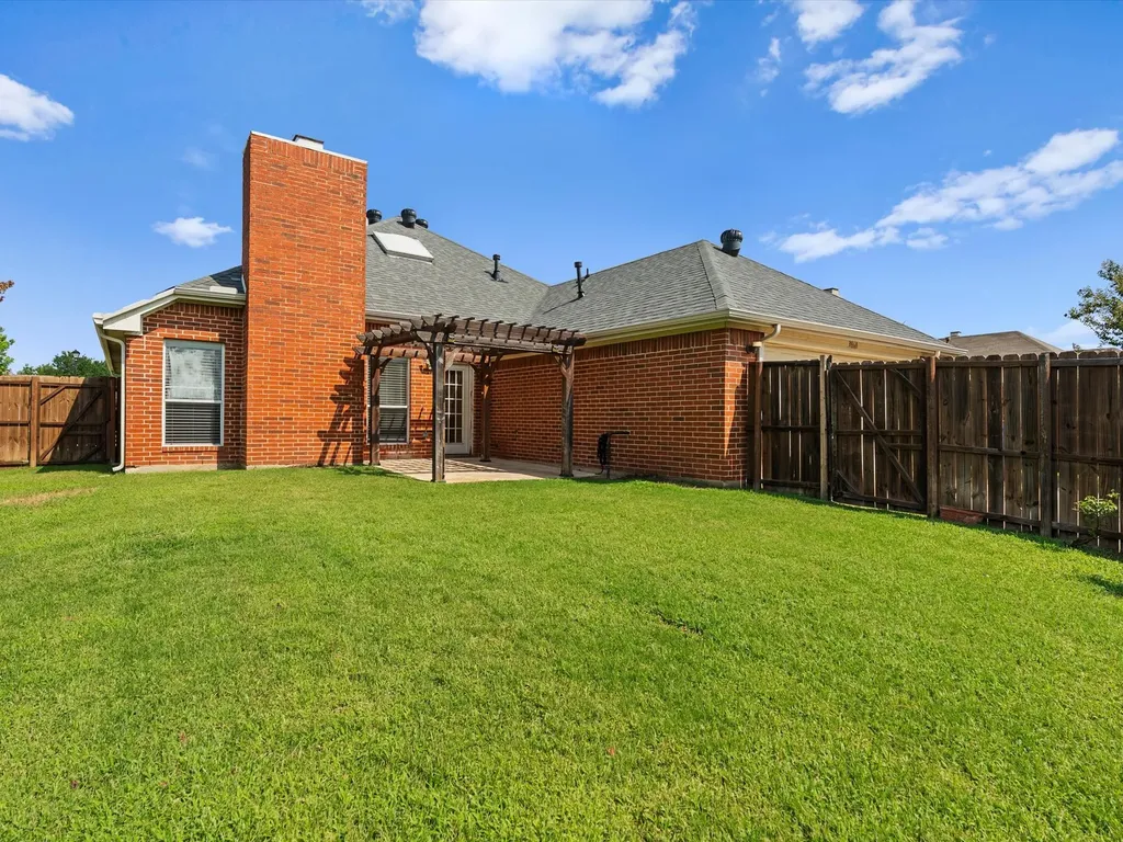 3860 Gillespie Drive Carrollton TX 75010