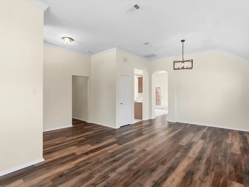 3860 Gillespie Drive Carrollton TX 75010