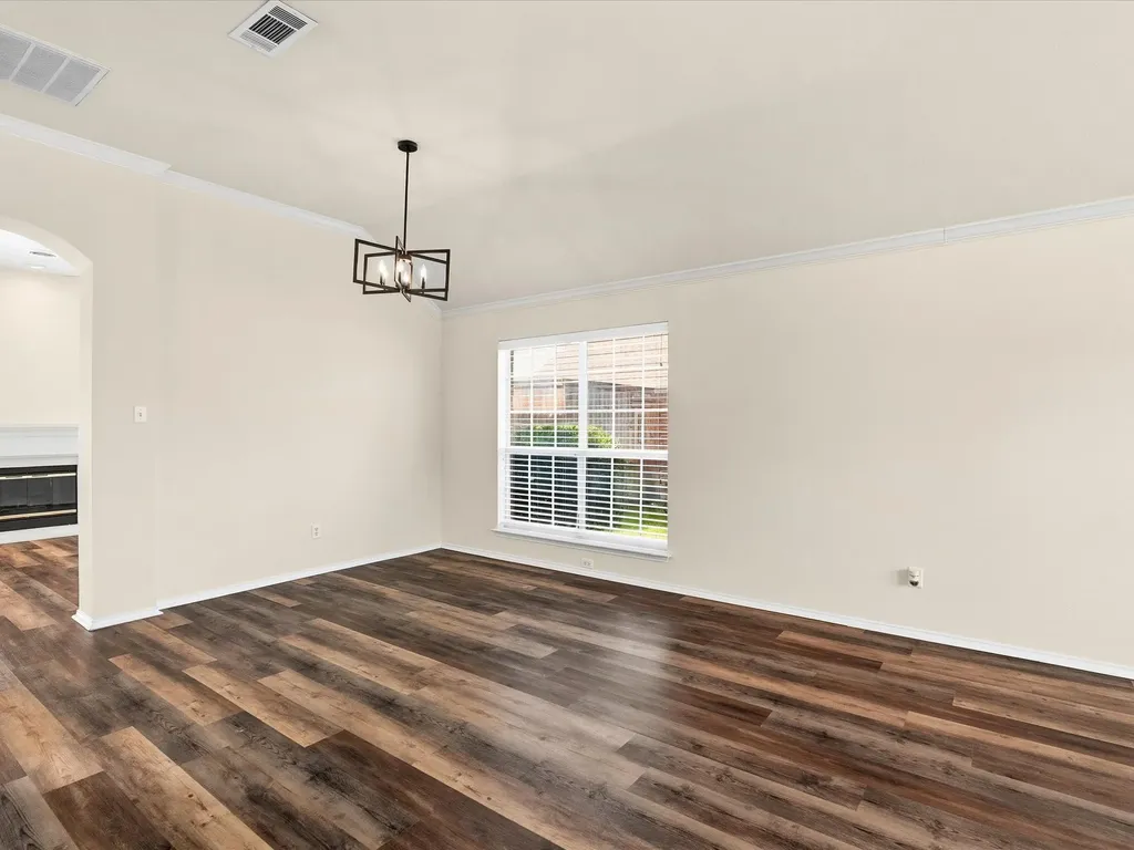 3860 Gillespie Drive Carrollton TX 75010