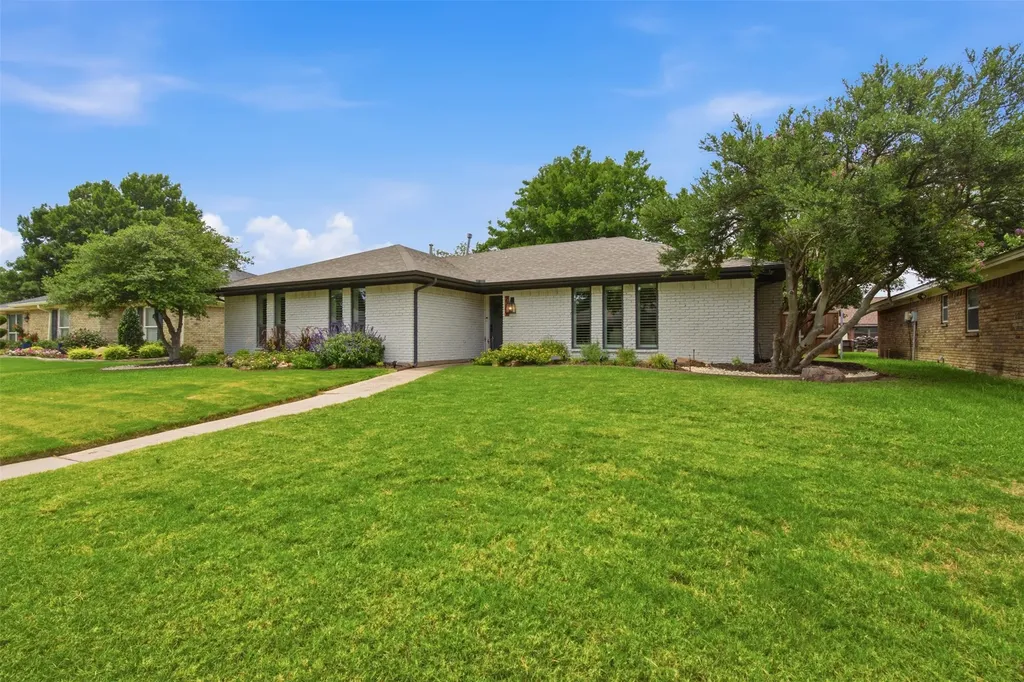 2209 Glen Forest Lane Plano TX 75023
