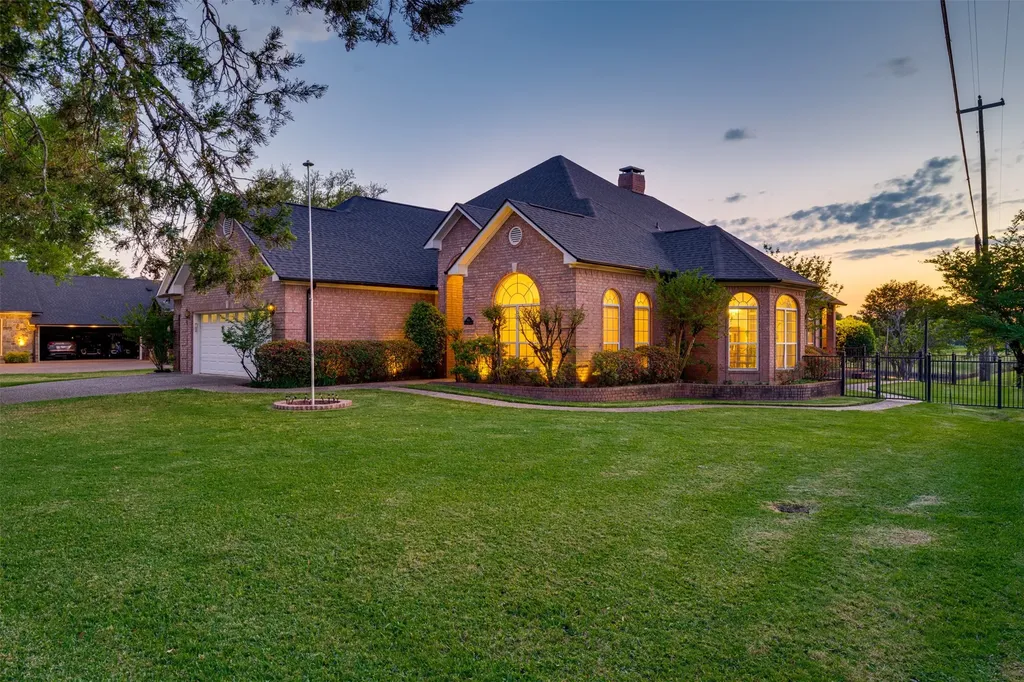 100 Clearview Drive Bullard TX 75757