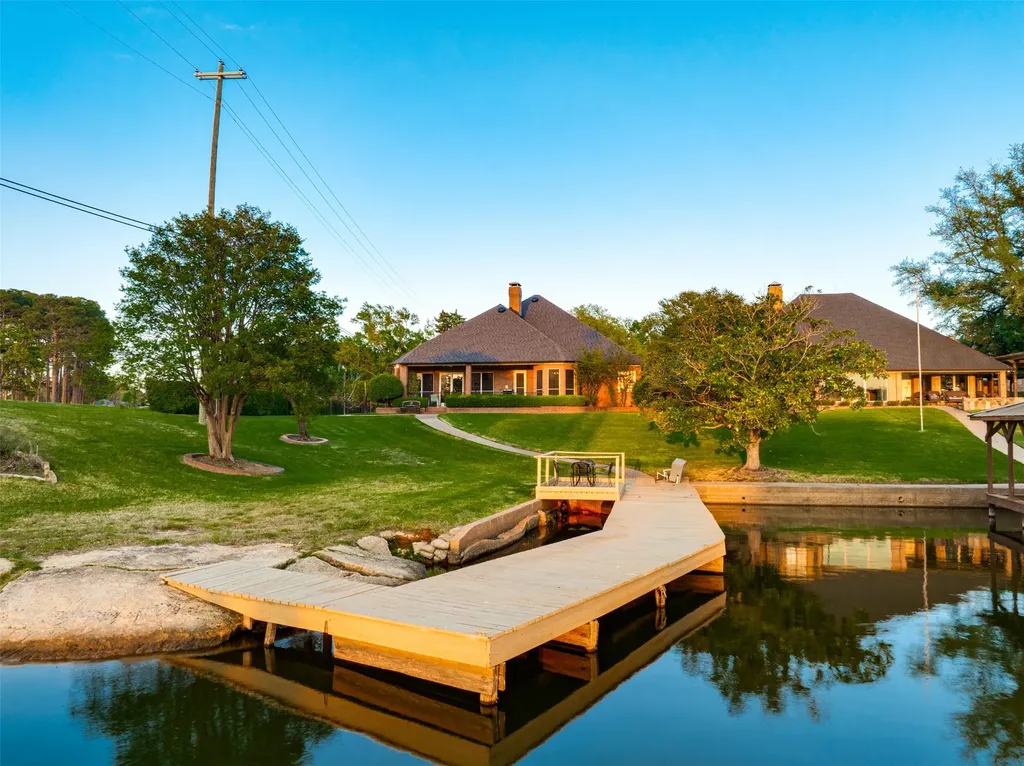100 Clearview Drive Bullard TX 75757