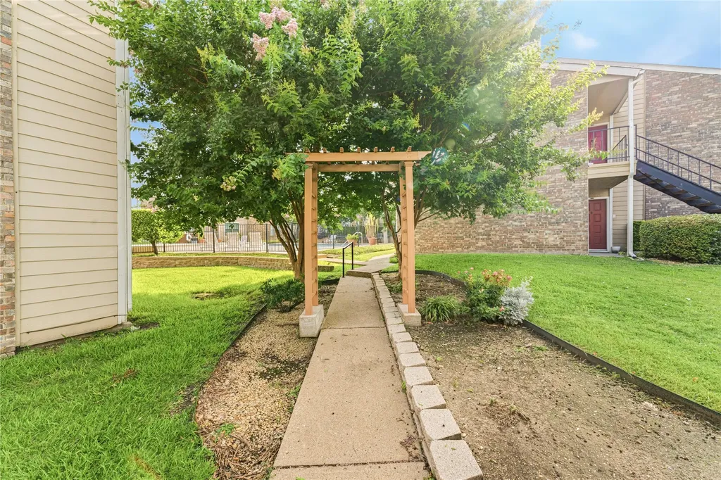 4748 Old Bent Tree Lane Dallas TX 75287
