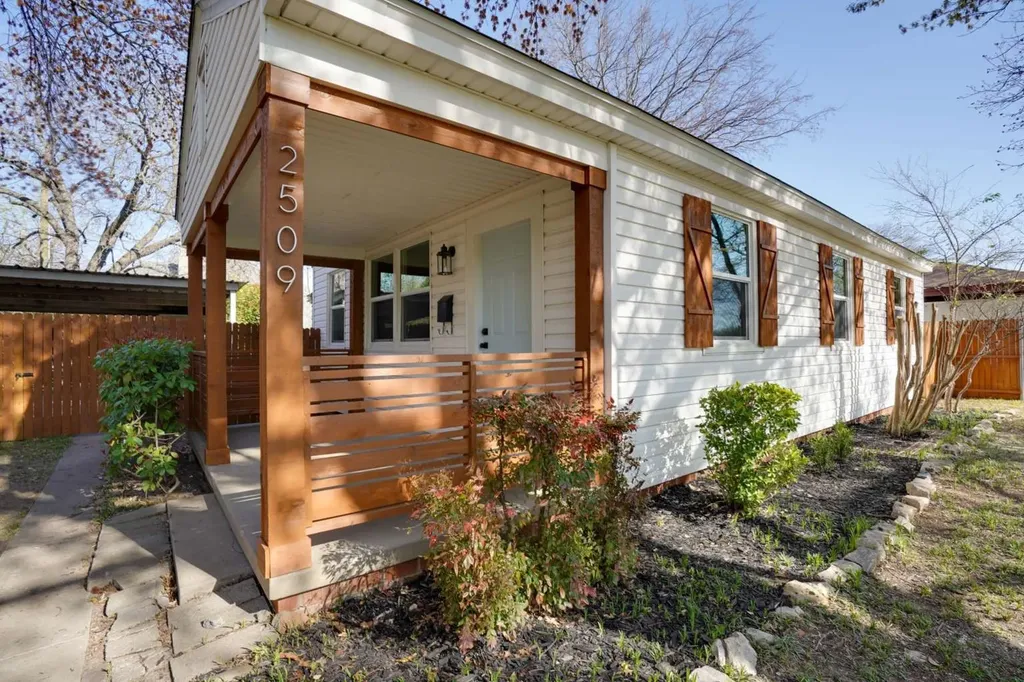 2509 Littlepage Street Fort Worth TX 76107
