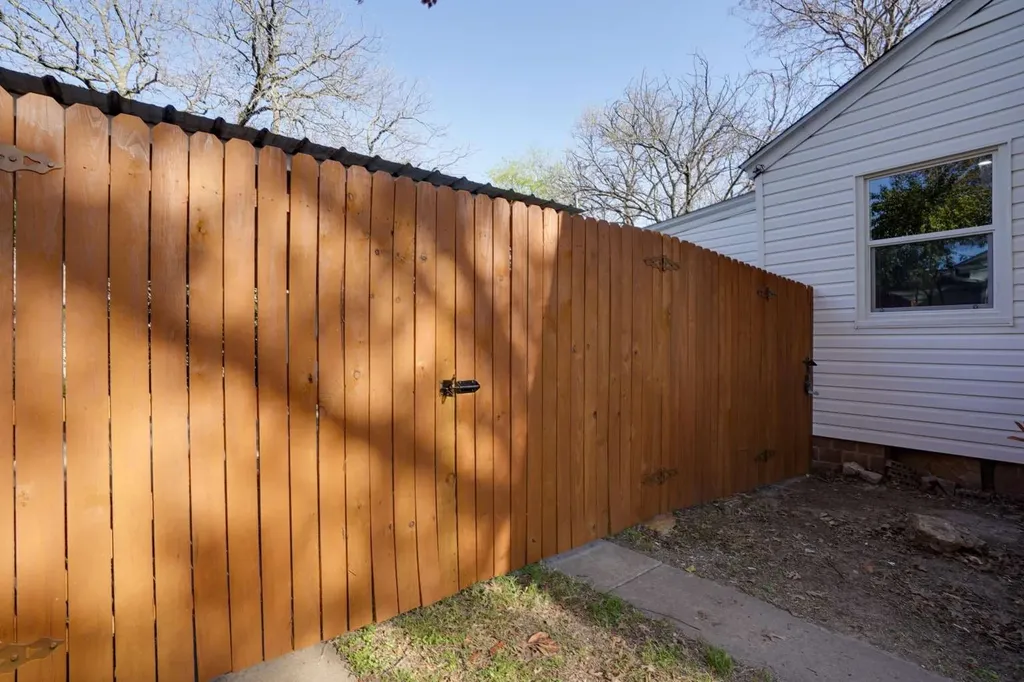 2509 Littlepage Street Fort Worth TX 76107