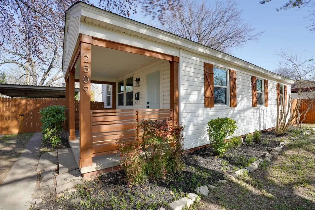 2509 Littlepage Street Fort Worth TX 76107