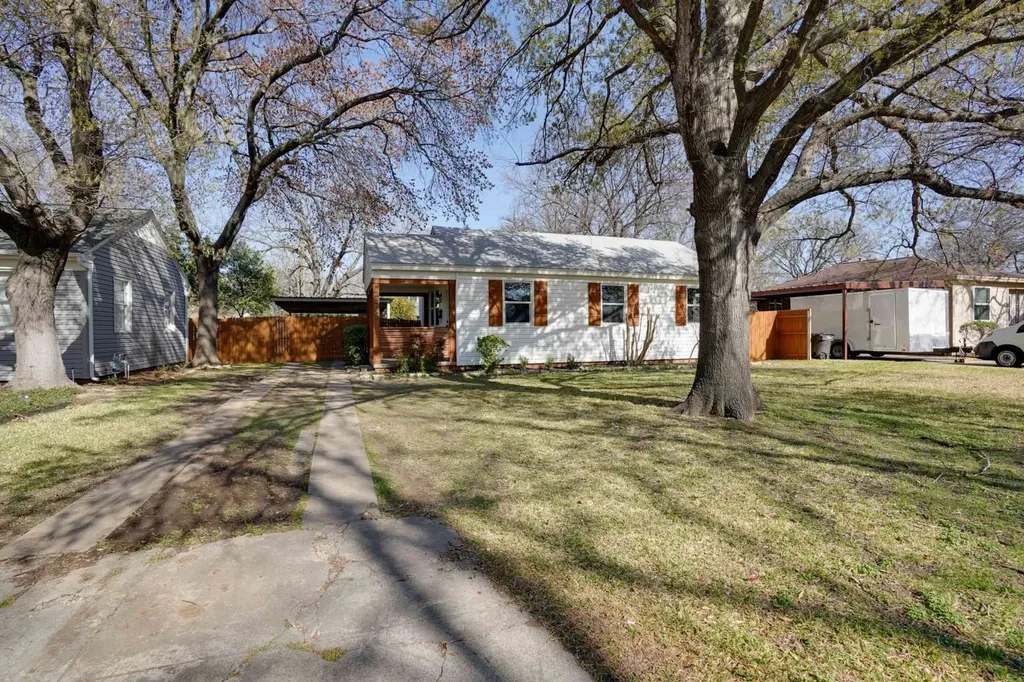 2509 Littlepage Street Fort Worth TX 76107