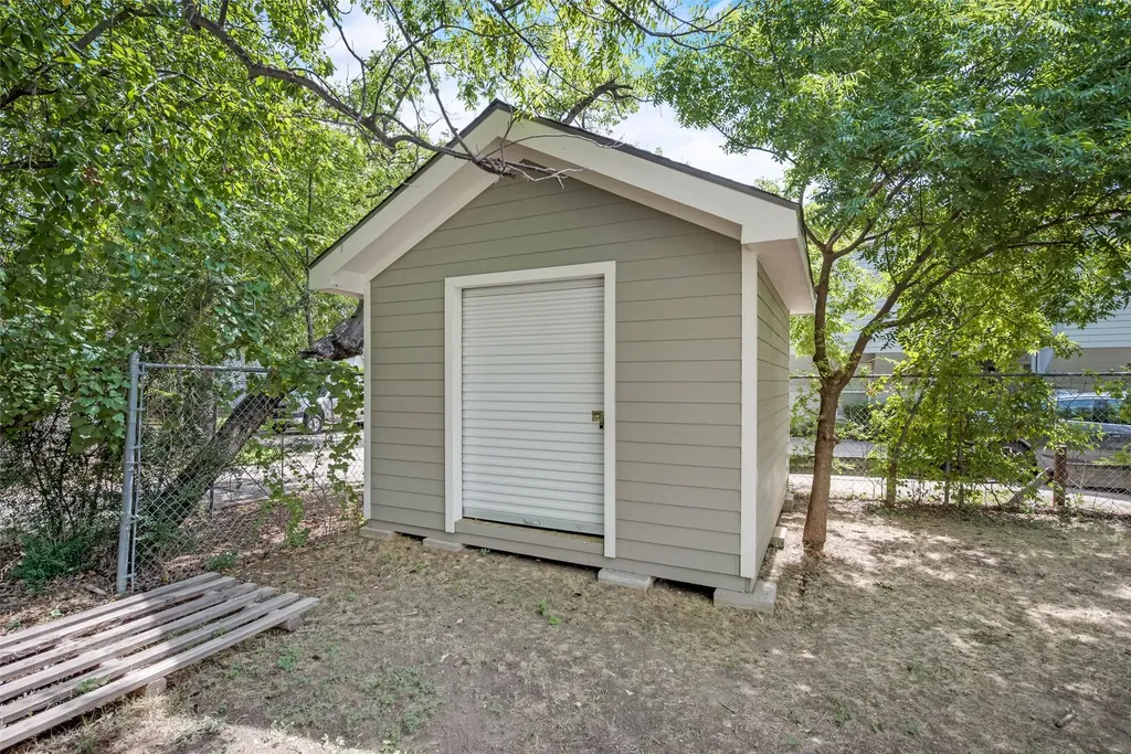 220 Jagoe Street Denton TX 76201