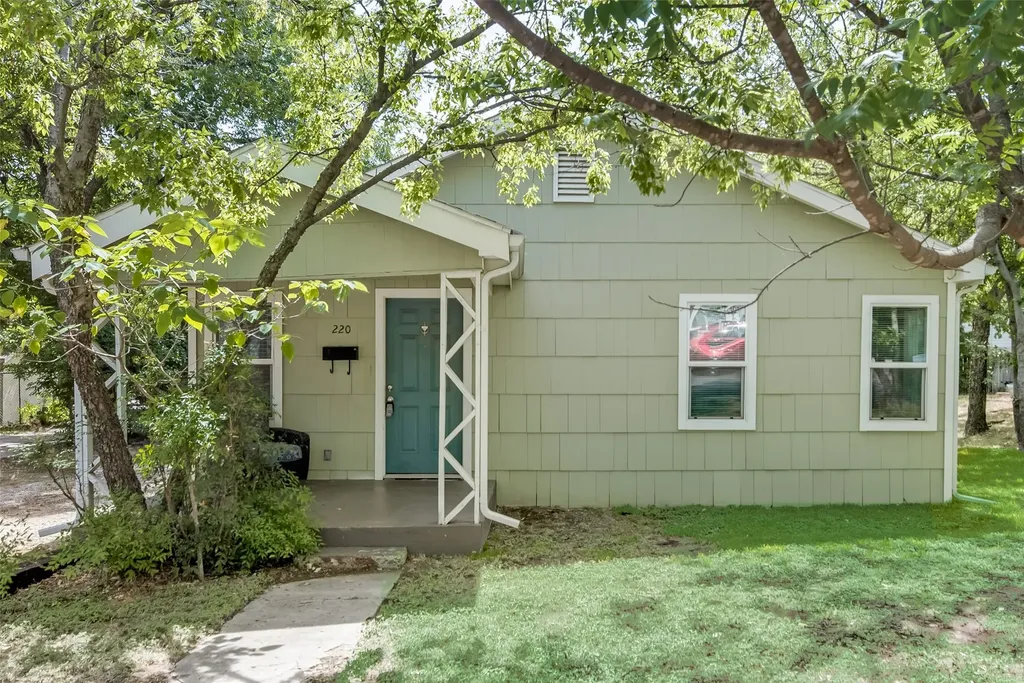 220 Jagoe Street Denton TX 76201