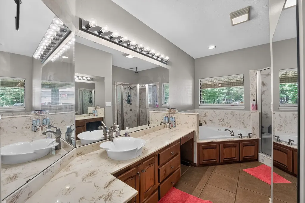 400,401 Third Street Queen City TX 75572