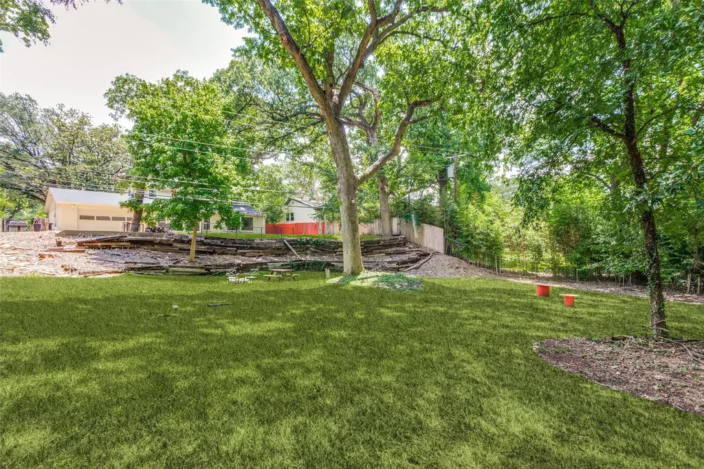4316 Springbranch Drive Benbrook TX 76116