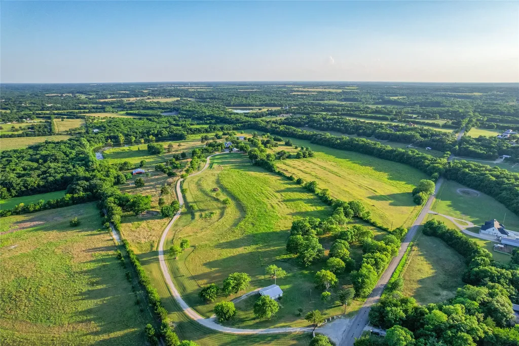 1922 A Bethel Cannon Road Whitewright TX 75491