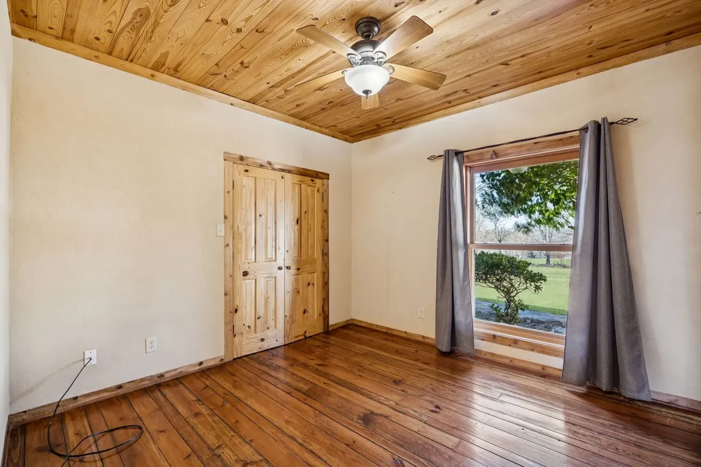 1922 A Bethel Cannon Road Whitewright TX 75491