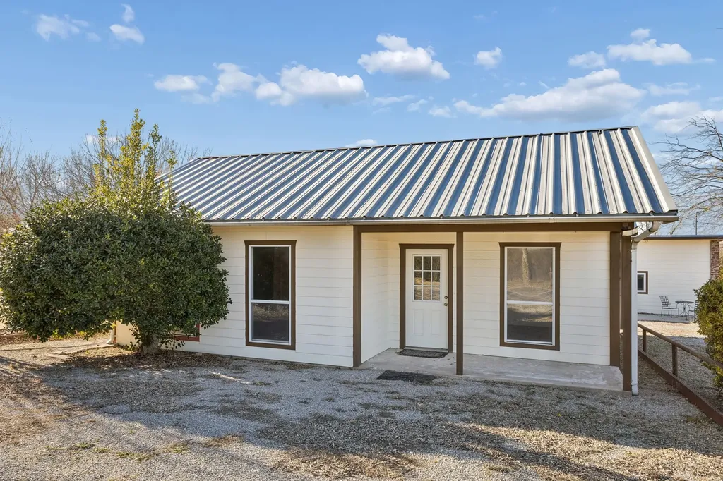 1922 A Bethel Cannon Road Whitewright TX 75491