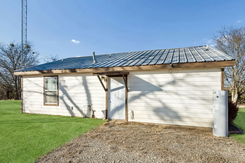1922 A Bethel Cannon Road Whitewright TX 75491