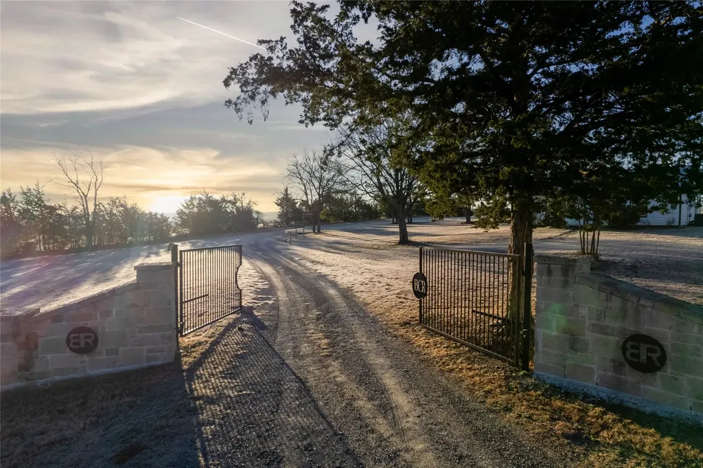 1922 A Bethel Cannon Road Whitewright TX 75491