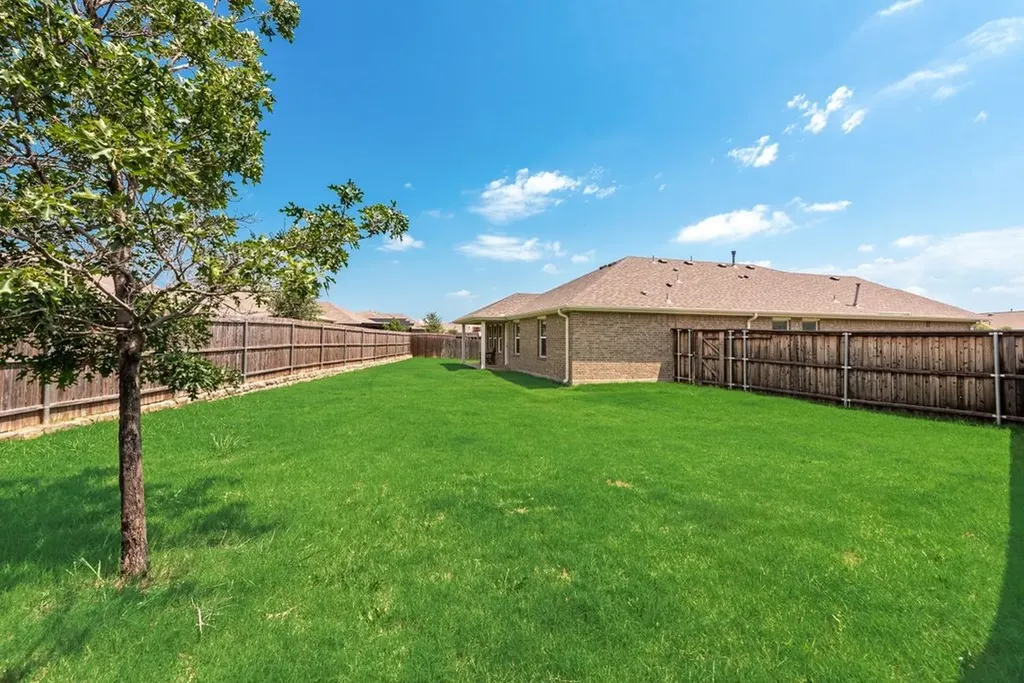 1200 Kanata Court Fort Worth TX 76131