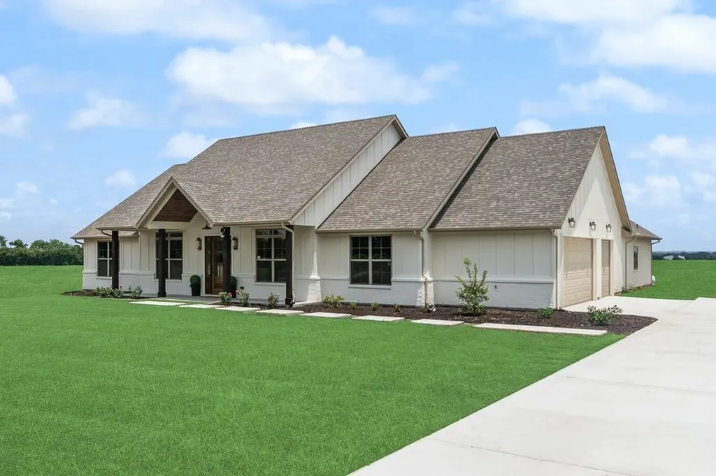 120 Quail Run Court Decatur TX 76234