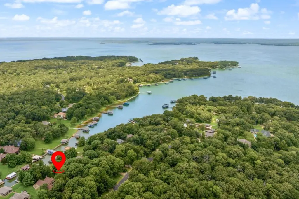 111 Bull Run Drive Streetman TX 75859