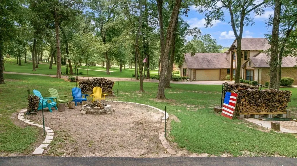 111 Bull Run Drive Streetman TX 75859
