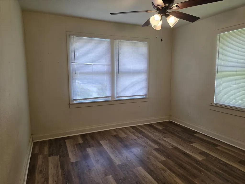 1315 N Robinson Street Cleburne TX 76031